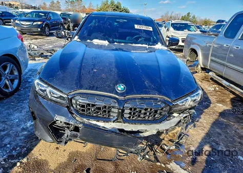 2023 BMW M340Xi z USA, uszkodzony, nr VIN 3MW49FF08P8D39507